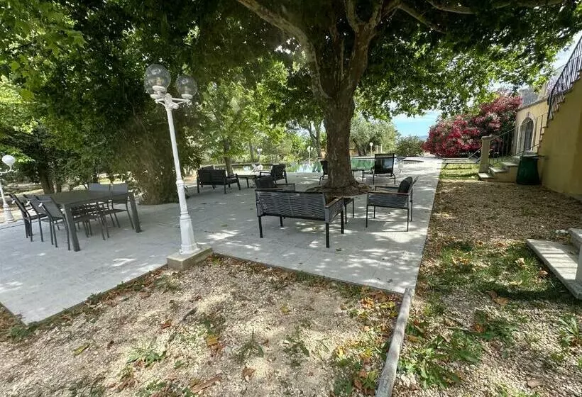 Majatalo Bastide Du Defends