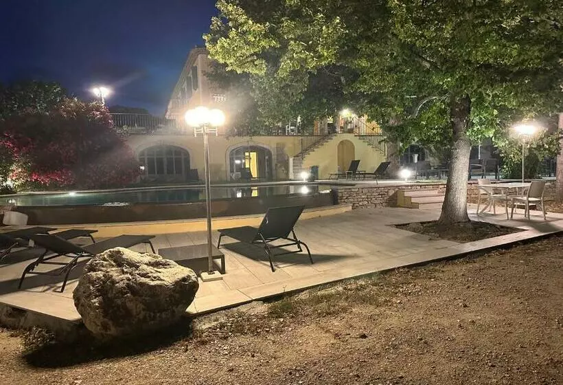 Majatalo Bastide Du Defends