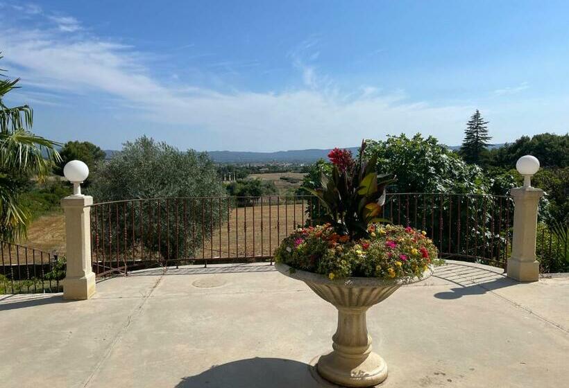 بنسيون Bastide Du Defends