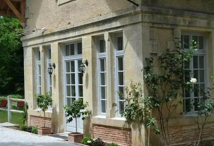 Majatalo L Orangerie, Château St Justin