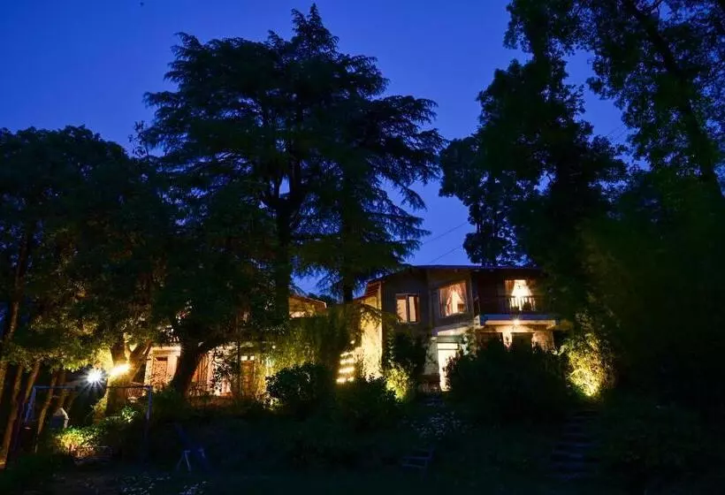リゾートホテル The Fern Villas Nainital By Beyond Stay