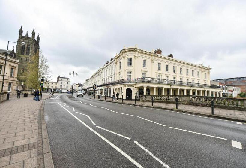 Victoria Colonnade Apart