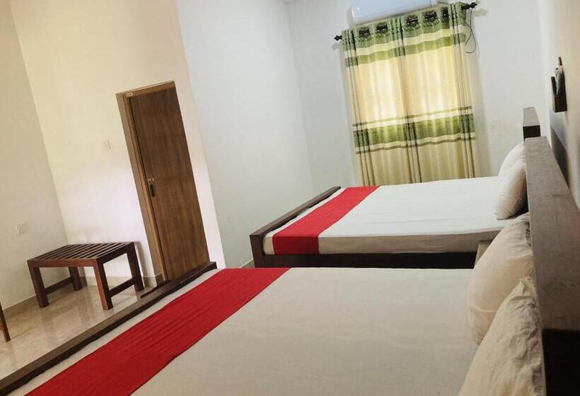 هاستل Nugasewana Guest