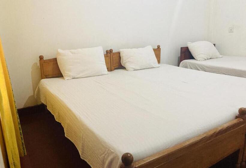 هاستل Nugasewana Guest