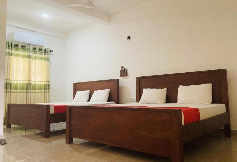 هاستل Nugasewana Guest