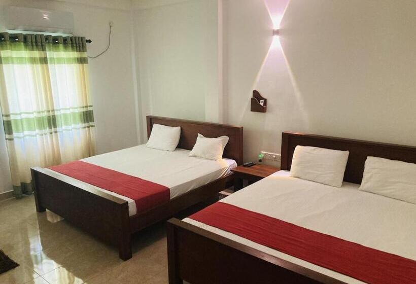 هاستل Nugasewana Guest