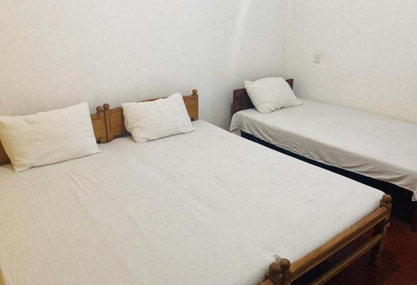 هاستل Nugasewana Guest