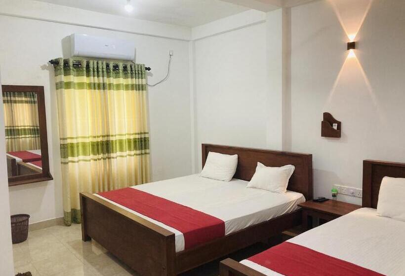 هاستل Nugasewana Guest