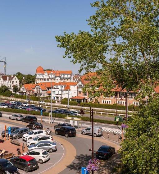 Beautiful Duplex Apartment With Private Bike Parking In The Center Of De Haan