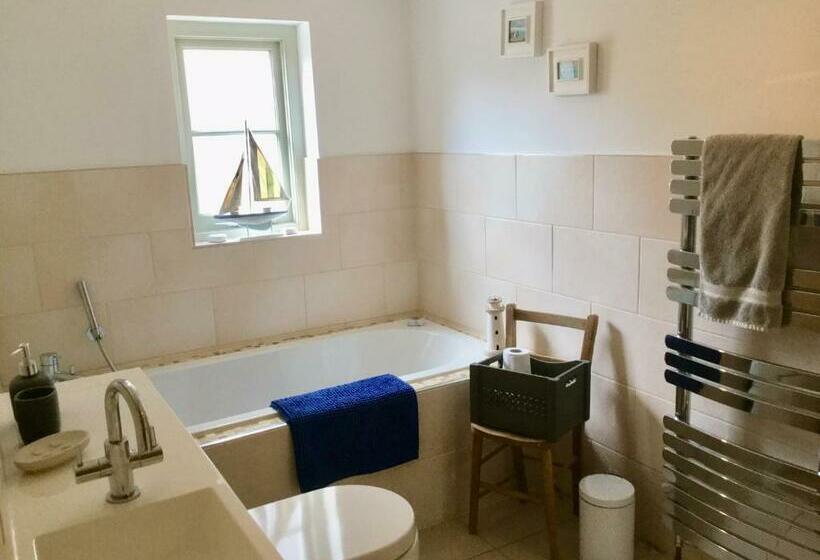 Bed and Breakfast Horsemans Close