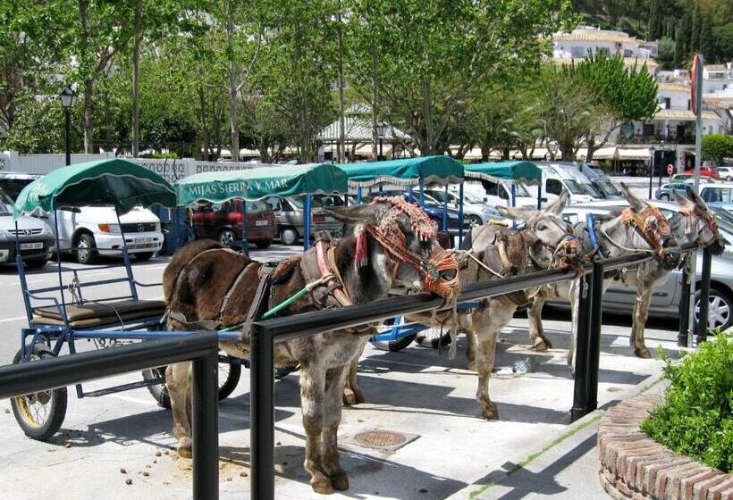 Calahonda Terrace Pueblo Apartment By Ghr Rentals