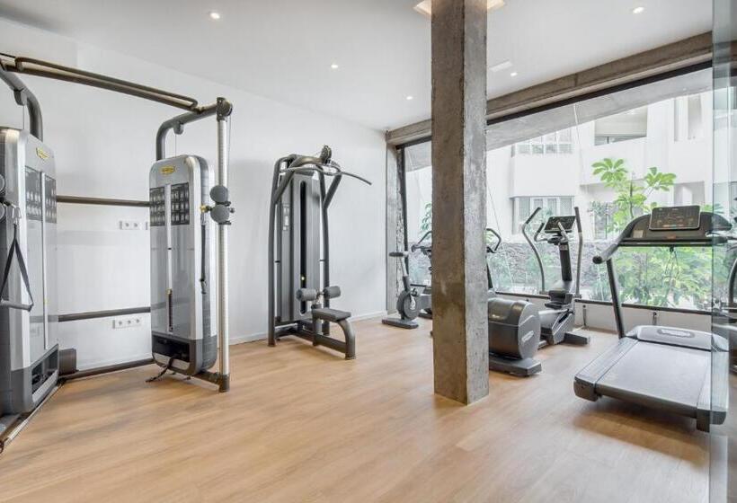 Gazmira 3 1 Penthouse Deluxe & Jacuzzi 3b