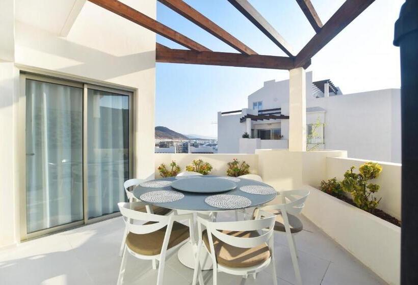 Gazmira 3 1 Penthouse Deluxe & Jacuzzi 3b