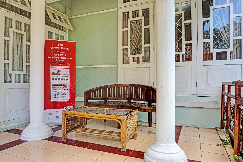 Hotel Spot On 91225 Kota Bunga Homestay Syariah