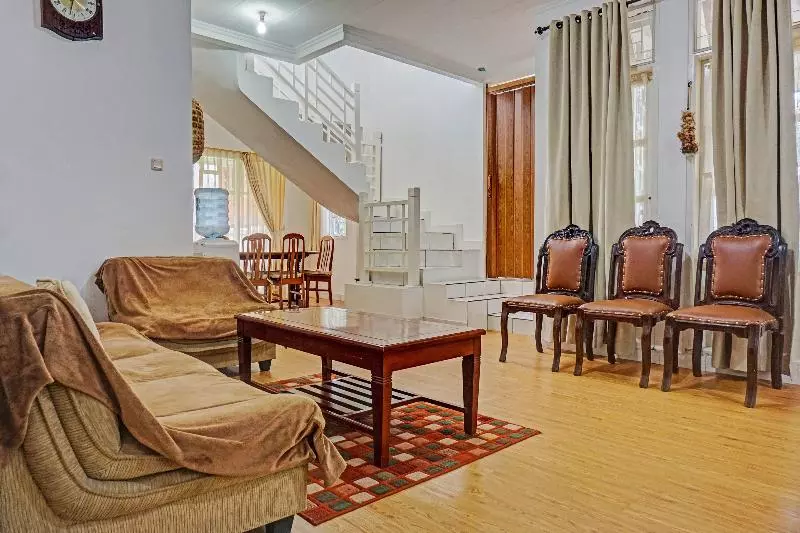 Hotelli Spot On 91225 Kota Bunga Homestay Syariah