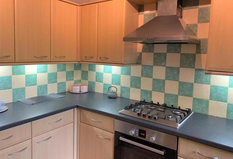 The Lake House, Woking