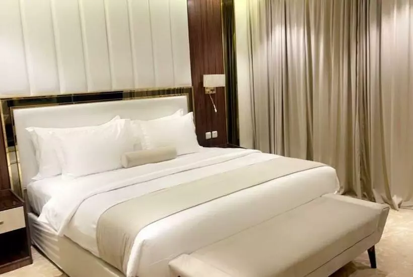 Hotelli White House Apartments