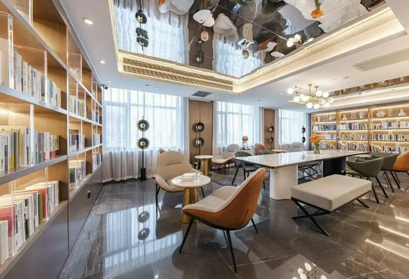 Atour Hotel Urumqi Zhongyinggong South Beijing Road