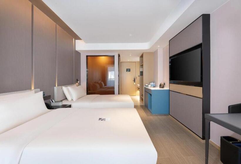 Atour Hotel Xishuangbanna Jinghong Gaozhuang Starlight Night Market