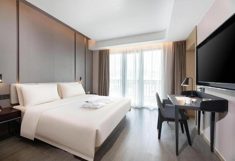 Atour Hotel Xishuangbanna Jinghong Gaozhuang Starlight Night Market