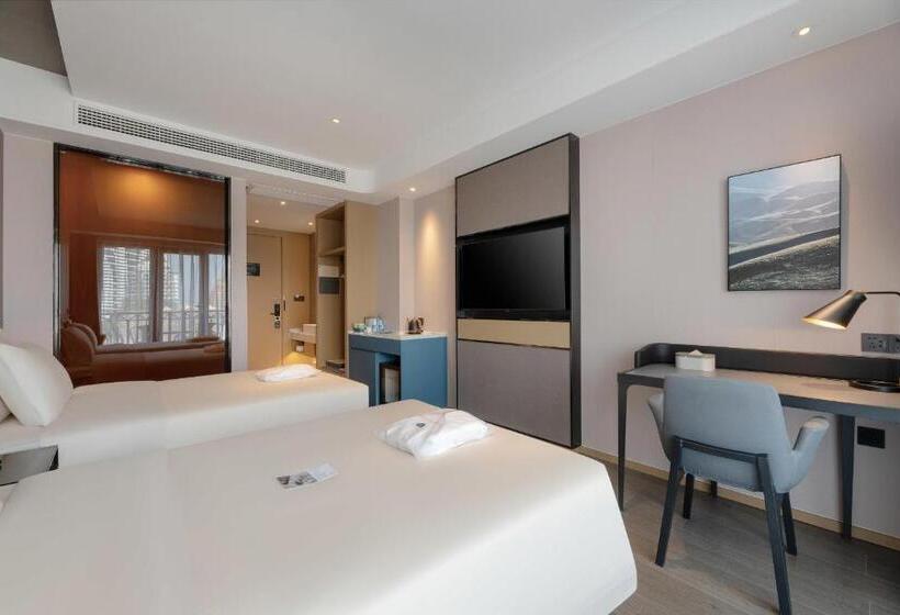 Atour Hotel Xishuangbanna Jinghong Gaozhuang Starlight Night Market