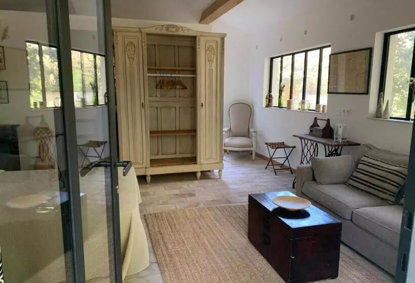 ベッドアンドブレックファースト Chambre D’hôte Charlambias