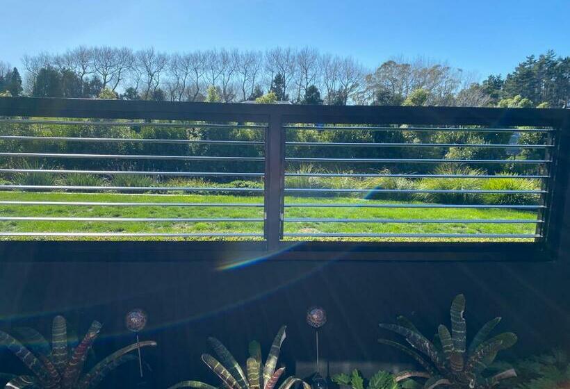 مبيت وإفطار Escape