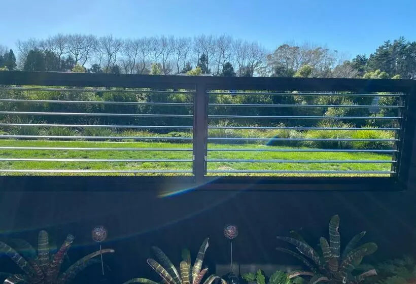 Aamiaismajoitus (B&B) Escape