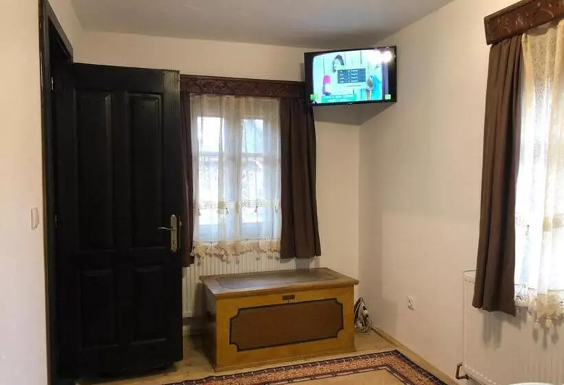 Casuta Vanatorului Campulung Moldovenesc