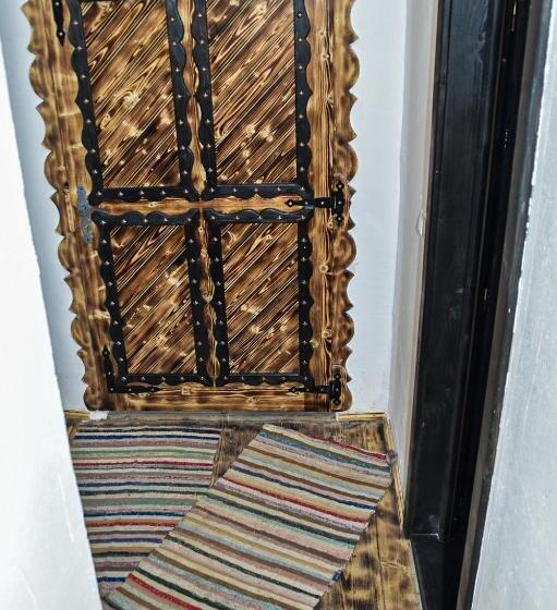 Casuta Vanatorului Campulung Moldovenesc