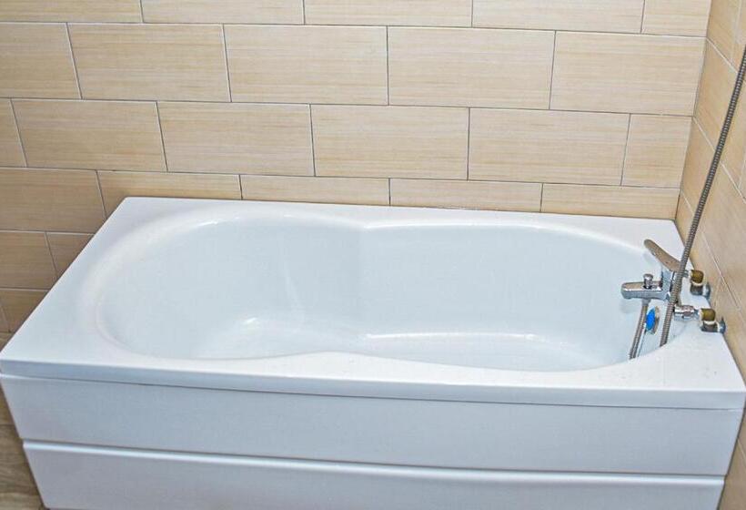 Casuta Vanatorului Campulung Moldovenesc