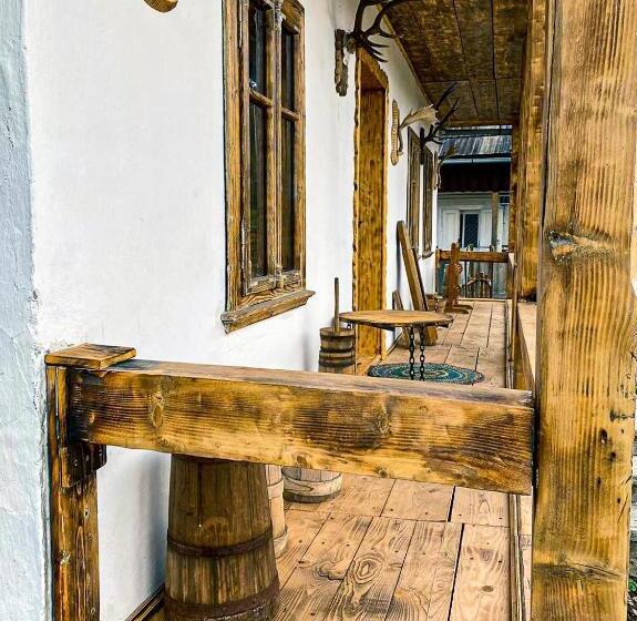 Casuta Vanatorului Campulung Moldovenesc