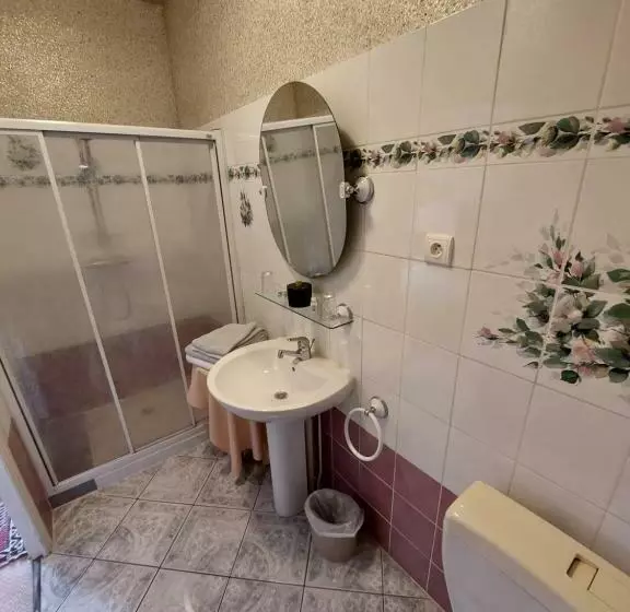 Hotelli Domaine De Bertheauville