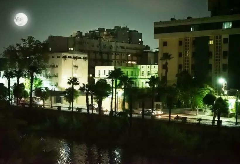 هتل Nile Villa