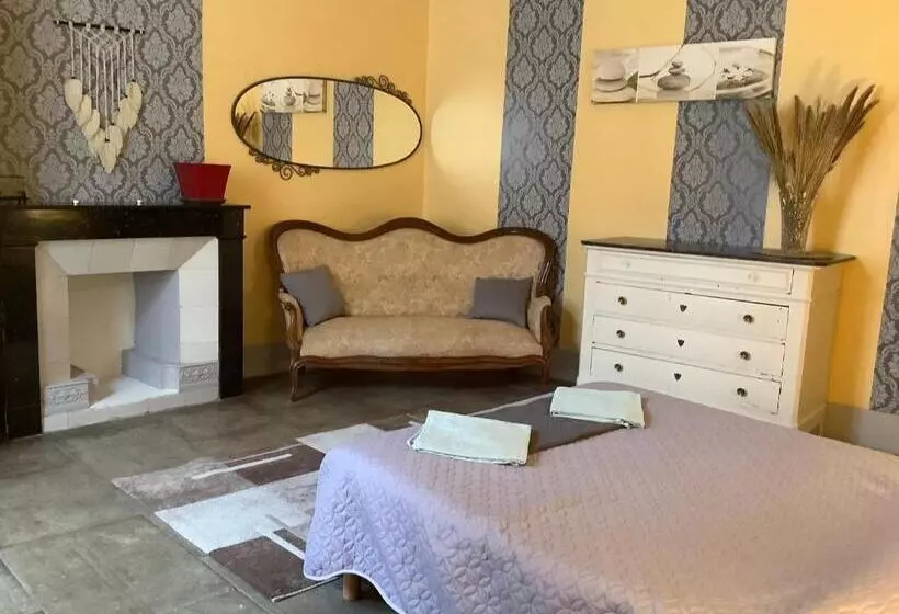 Majatalo Au Soleil D Armand