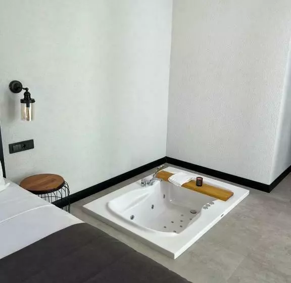 Primus Otel