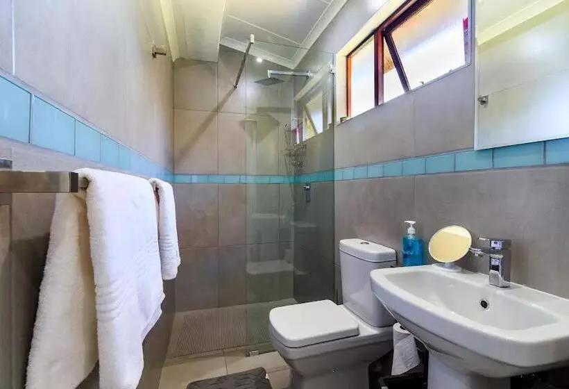 Unit 2a @ The Thatches