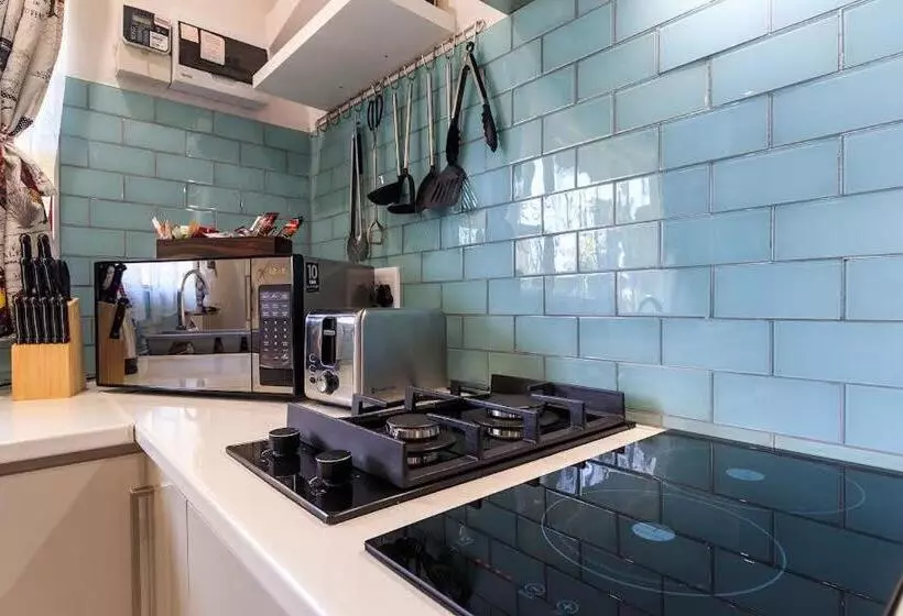 Unit 2a @ The Thatches