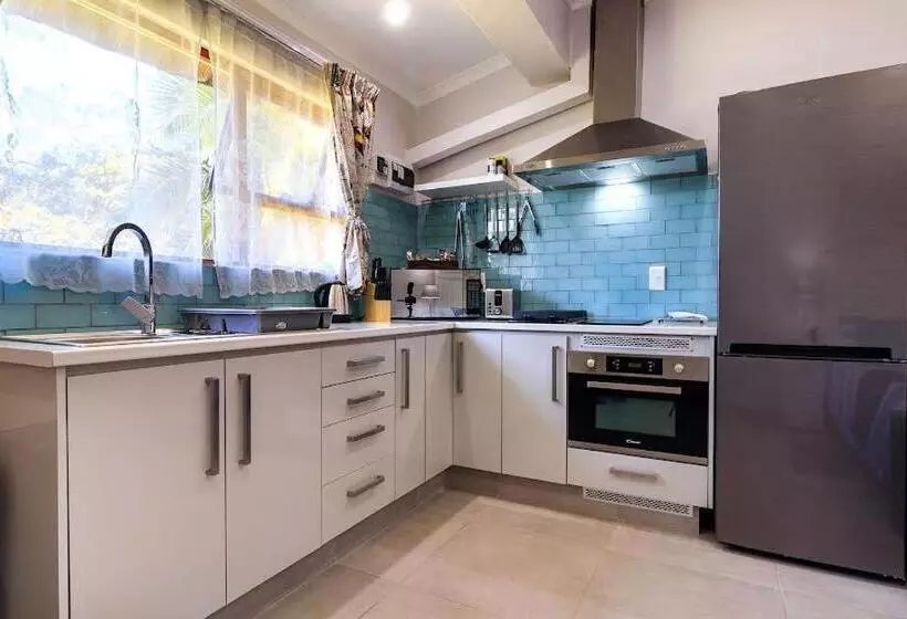 Unit 2a @ The Thatches