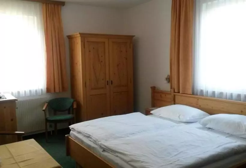 Bed and Breakfast Pension Parzer Pressbaum Bei Wien