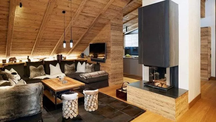 ホテル Arlberg Hospiz Chalet Suiten