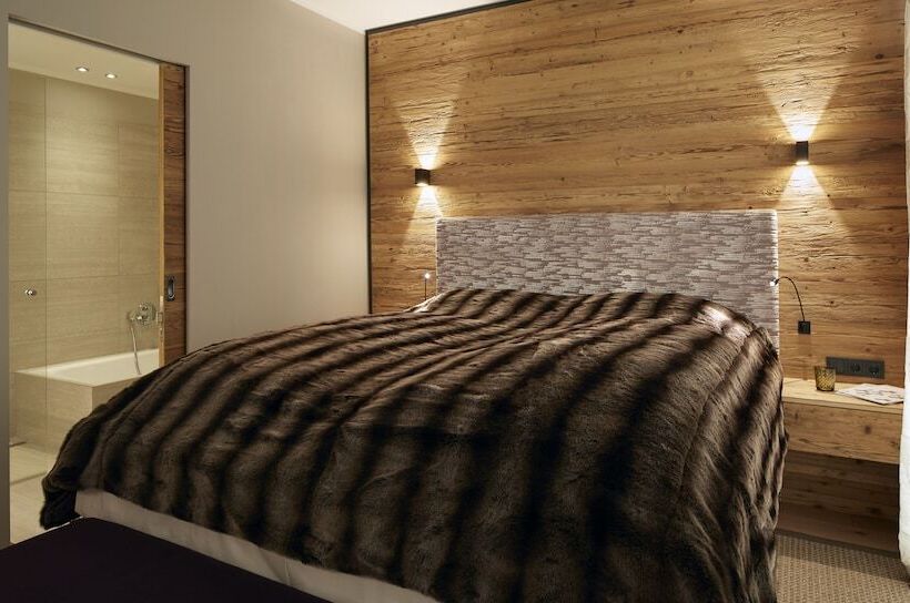 ホテル Arlberg Hospiz Chalet Suiten