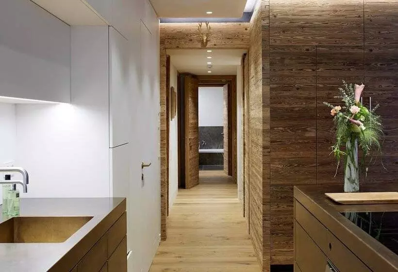 ホテル Arlberg Hospiz Chalet Suiten