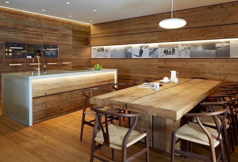 ホテル Arlberg Hospiz Chalet Suiten