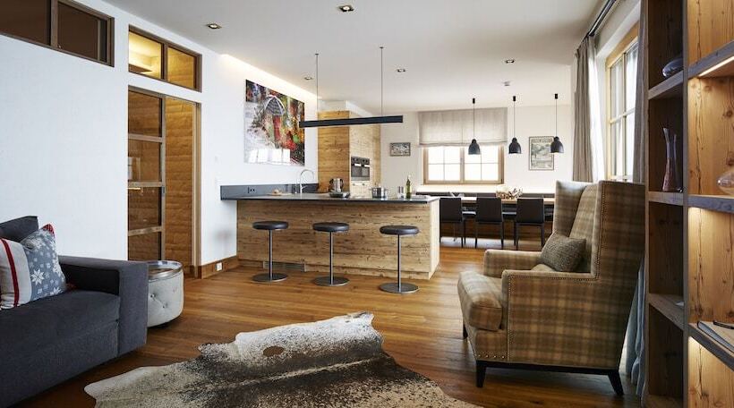 ホテル Arlberg Hospiz Chalet Suiten