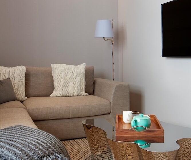 ホテル Arlberg Hospiz Chalet Suiten