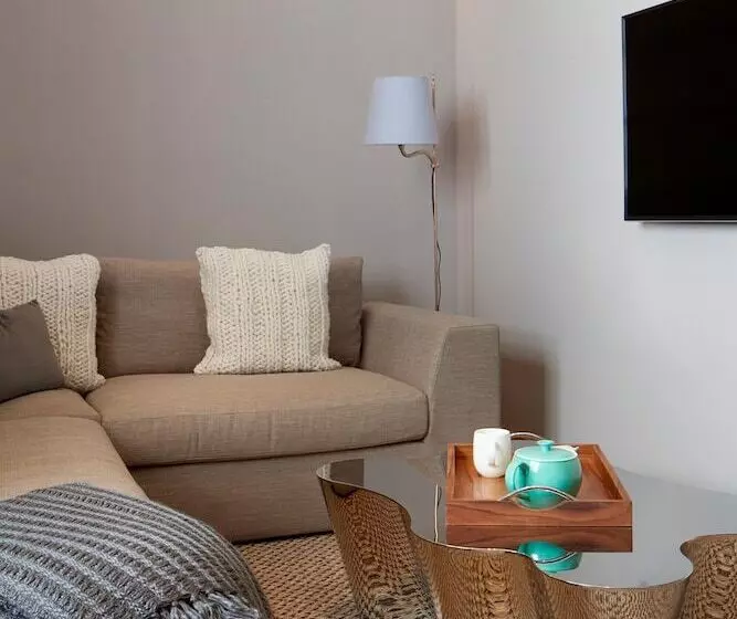 ホテル Arlberg Hospiz Chalet Suiten