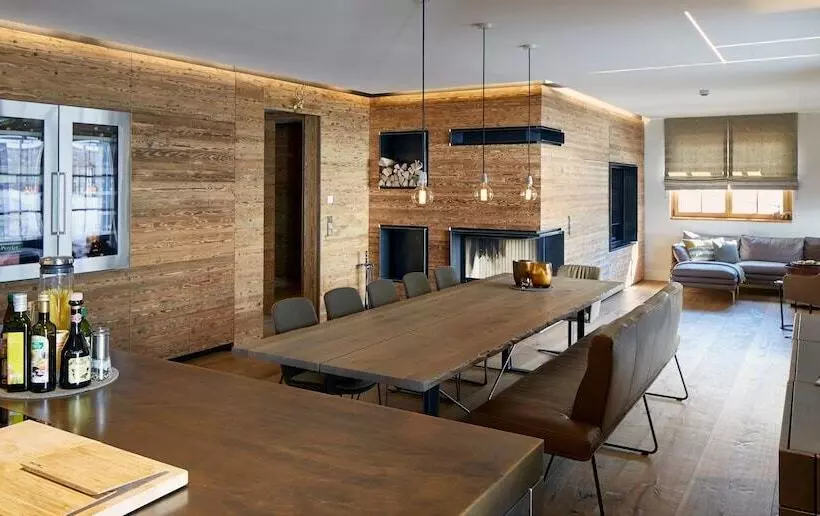 ホテル Arlberg Hospiz Chalet Suiten