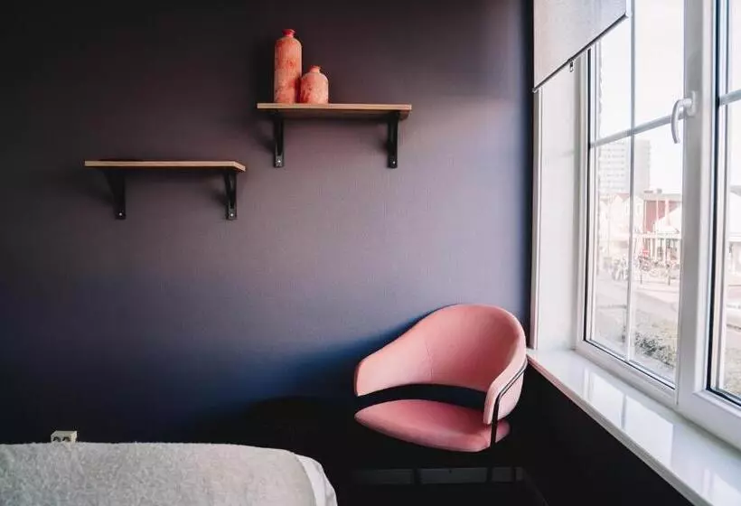 هتل Boutique Lodge Zandvoort