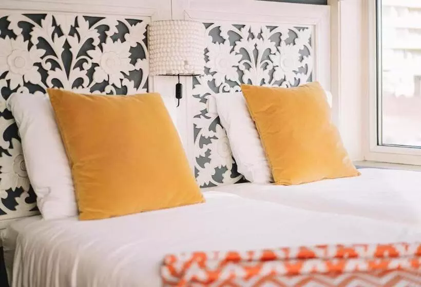 هتل Boutique Lodge Zandvoort